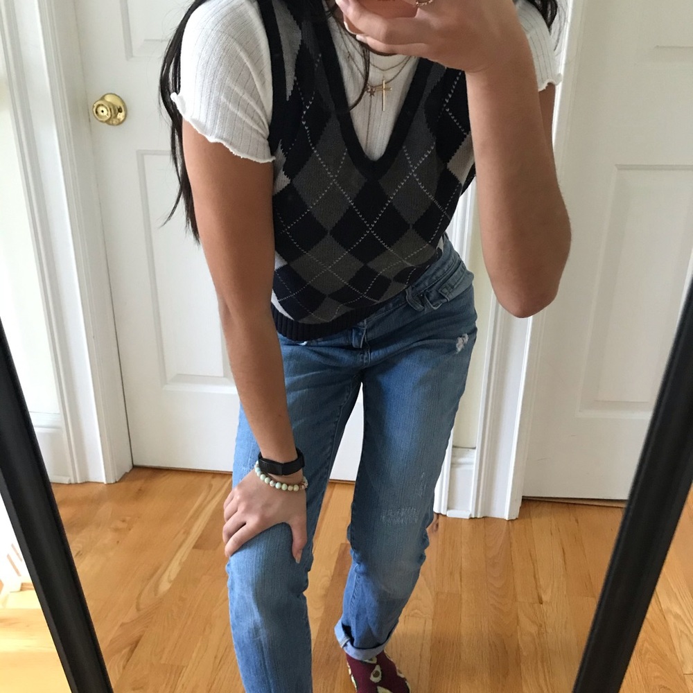 Brandy Melville Danielle Argyle Sweater Vest🦋